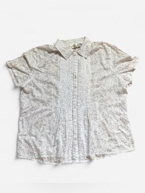 Vintage Tradition White Floral Devoré Blouse // Coquette Pleated